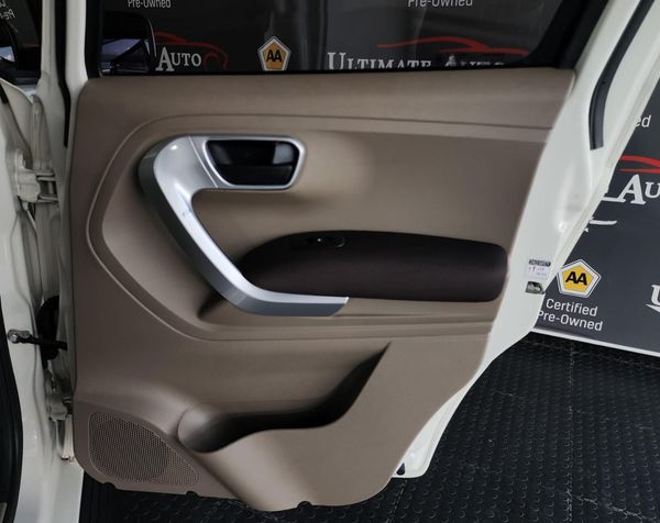 2018-Mahindra-TUV-300-15-TD-7-seat image:14