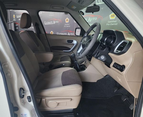 2018-Mahindra-TUV-300-15-TD-7-seat image:19