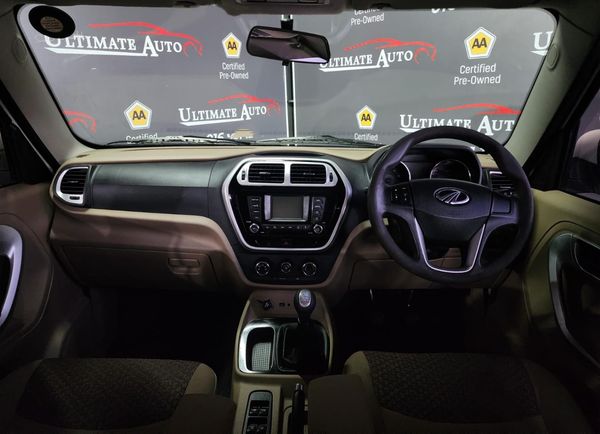 2018-Mahindra-TUV-300-15-TD-7-seat image:21