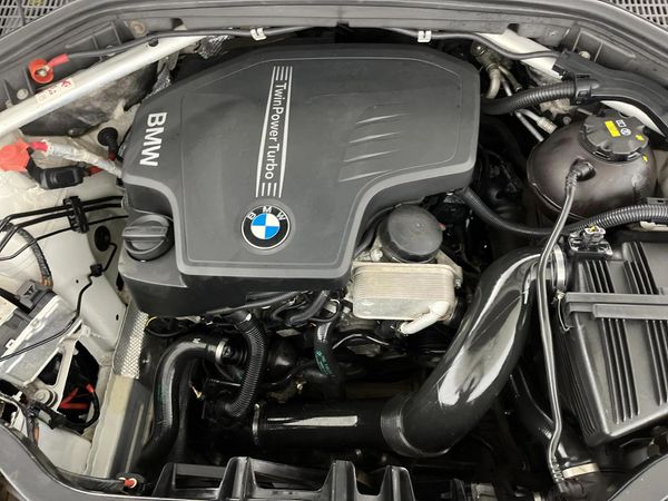 2015-BMW-X4-xDrive20i image:12