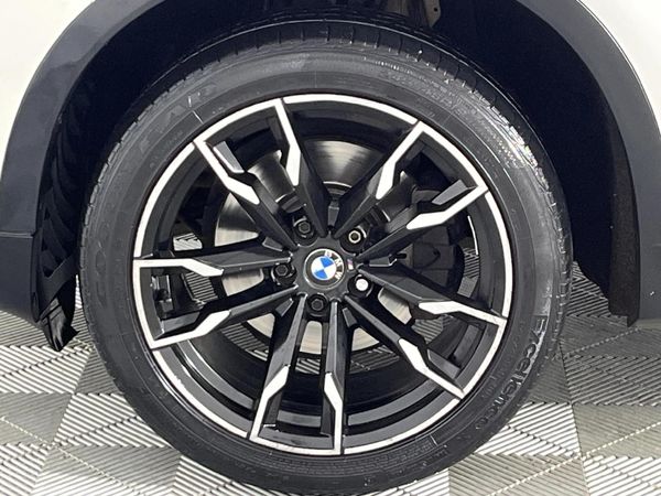 2015-BMW-X4-xDrive20i image:4