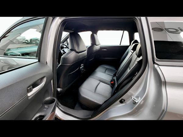 2025-Toyota-Corolla-Cross-18-XS-Hybrid image:17