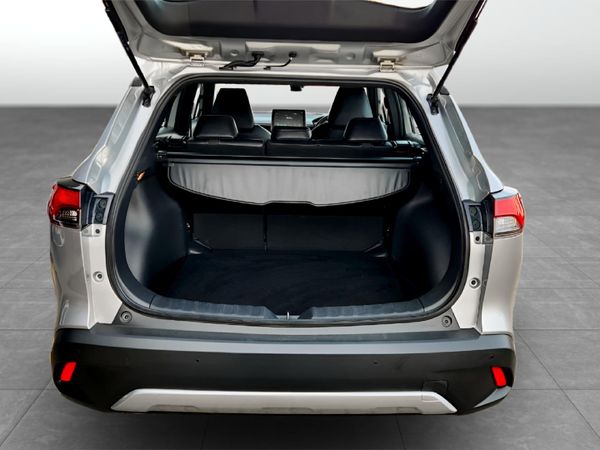 2025-Toyota-Corolla-Cross-18-XS-Hybrid image:6