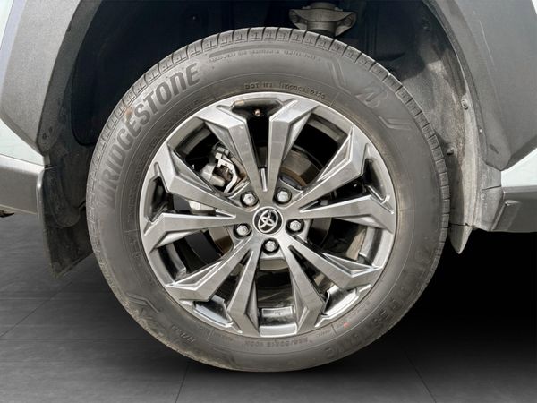 2025-Toyota-RAV4-25-GX-R-Hyrbid-CVT-E-Four image:16