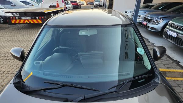 2025-Suzuki-Swift-12-GL image:5