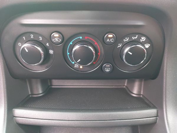 2020-Ford-Figo-Freestyle-15Ti-VCT-Trend-5-dr image:10