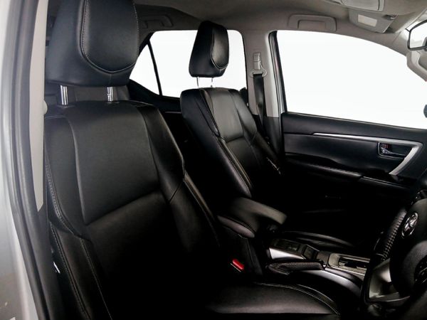 2021-Toyota-Fortuner-28-GD-6-Raised-Body-Auto image:15