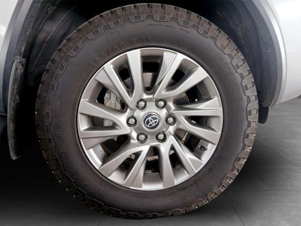 2021-Toyota-Fortuner-28-GD-6-Raised-Body-Auto image:19