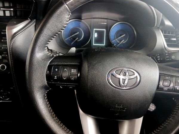2021-Toyota-Fortuner-28-GD-6-Raised-Body-Auto image:8
