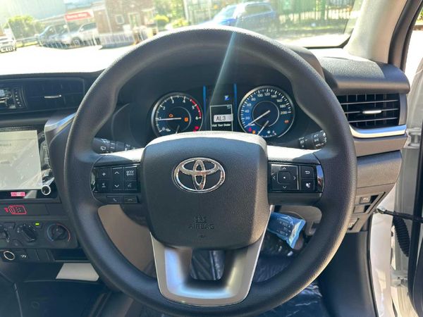 2026-Toyota-Fortuner-24-GD-6-RB-Auto image:15