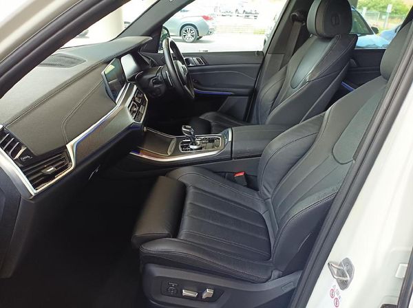 2021-BMW-X5-xDrive30d-M-Sport image:5