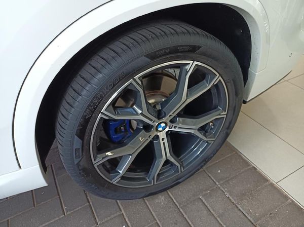 2021-BMW-X5-xDrive30d-M-Sport image:8