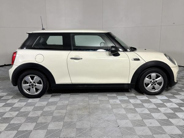 2016-MINI-Hatch-One-12T image:11