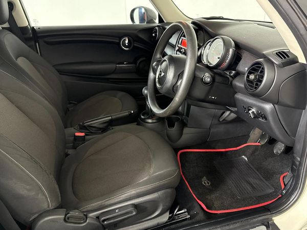 2016-MINI-Hatch-One-12T image:7