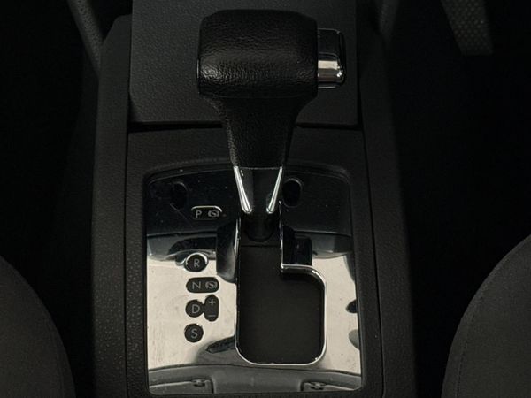 2015-Volkswagen-Polo-Vivo-GP-14-Trendline-Auto-5-dr image:10