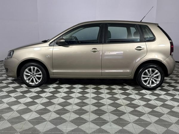 2015-Volkswagen-Polo-Vivo-GP-14-Trendline-Auto-5-dr image:18