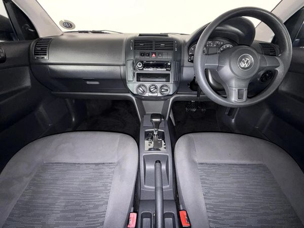 2015-Volkswagen-Polo-Vivo-GP-14-Trendline-Auto-5-dr image:1