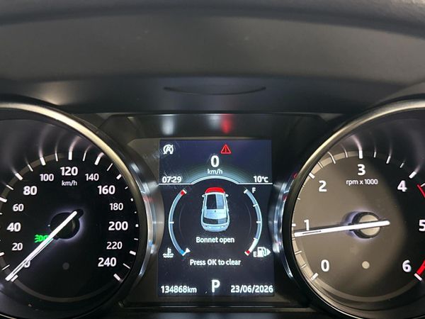 2020-Land-Rover-Discovery-Sport-20D-SE-177kW image:2