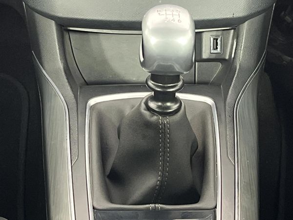 2019-Peugeot-308-12T-PureTech-Allure image:10