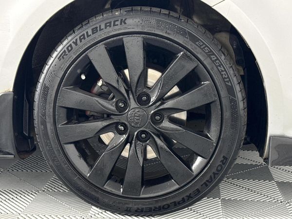 2011-Kia-Cerato-20-Koup-Auto image:3