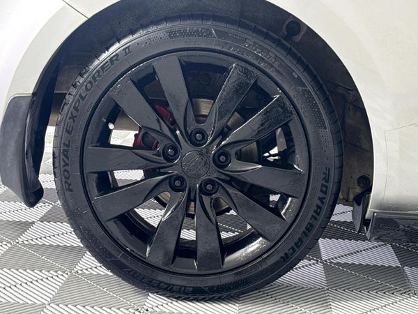 2011-Kia-Cerato-20-Koup-Auto image:5