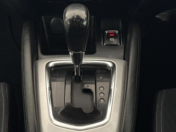 2015-Nissan-Qashqai-16-dCi-Acenta-Tech-Auto image:10