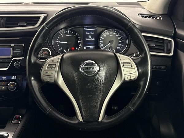 2015-Nissan-Qashqai-16-dCi-Acenta-Tech-Auto image:12