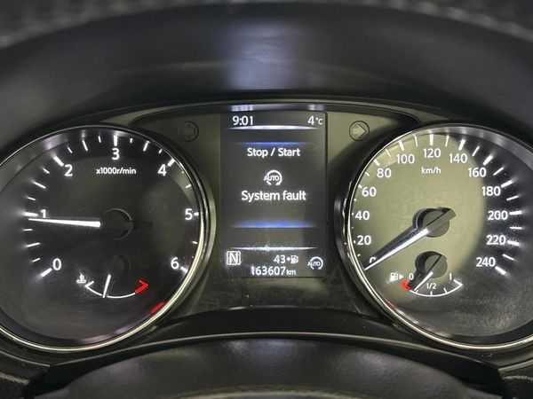 2015-Nissan-Qashqai-16-dCi-Acenta-Tech-Auto image:2