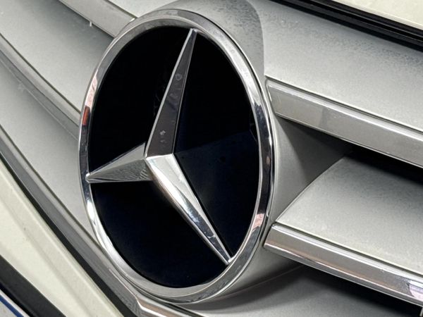 2007-Mercedes-Benz-C-Class-C-200K-Avantgarde-Auto image:10