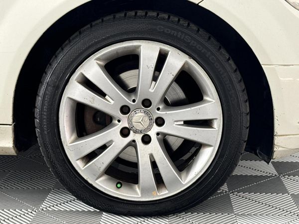 2007-Mercedes-Benz-C-Class-C-200K-Avantgarde-Auto image:4
