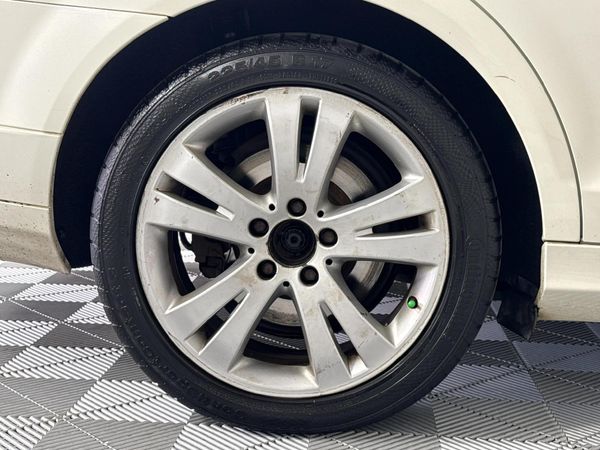 2007-Mercedes-Benz-C-Class-C-200K-Avantgarde-Auto image:6