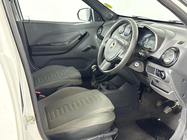 2013-Chevrolet-Utility-14 image:7