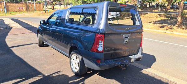 2012-Nissan-NP200-16 image:4