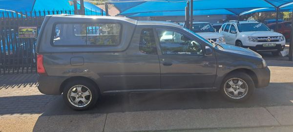 2012-Nissan-NP200-16 image:6