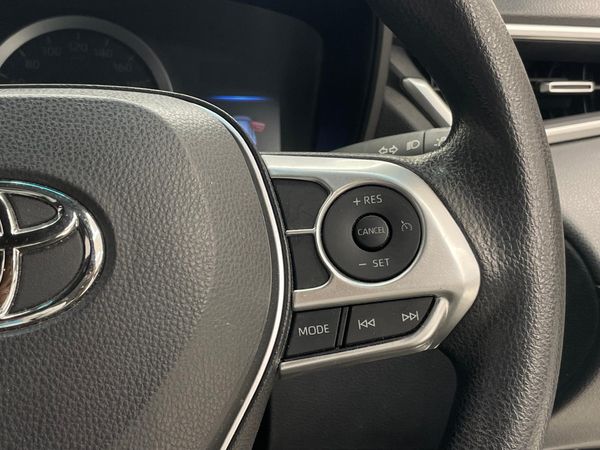 2023-Toyota-Corolla-Cross-18-XI image:13