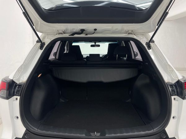 2023-Toyota-Corolla-Cross-18-XI image:19