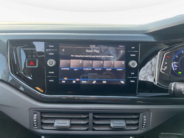 2022-Volkswagen-Polo-10-TSI-Life-Auto-DSG image:11