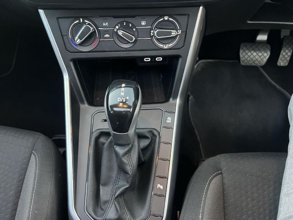 2022-Volkswagen-Polo-10-TSI-Life-Auto-DSG image:17