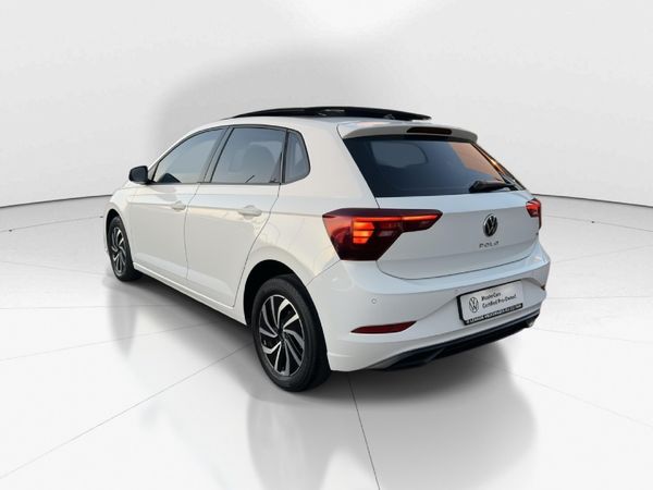 2022-Volkswagen-Polo-10-TSI-Life-Auto-DSG image:4