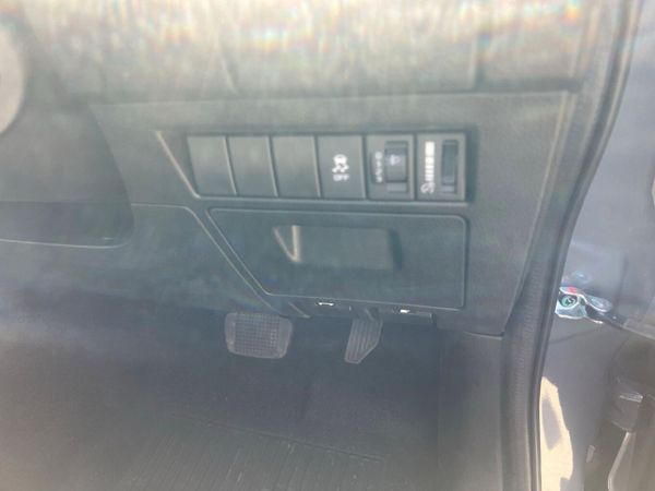 2026-Isuzu-D-Max-19-DDI-HR-LS-Auto-Double-Cab image:18