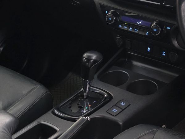2019-Toyota-Hilux-28-GD-6-Raised-Body-Auto-Raider-Double-Cab image:19
