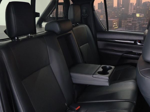 2019-Toyota-Hilux-28-GD-6-Raised-Body-Auto-Raider-Double-Cab image:20