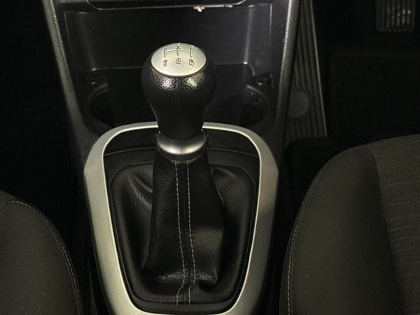 2022-Kia-Picanto-10-Street image:10