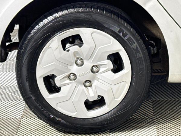 2022-Kia-Picanto-10-Street image:6
