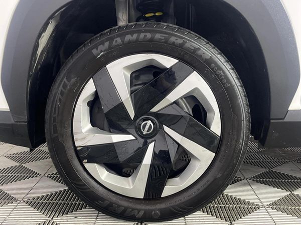 2024-Nissan-Magnite-10-Visia-AMT image:4