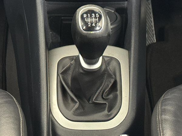 2017-Kia-Rio-14-Tec-5-dr image:10