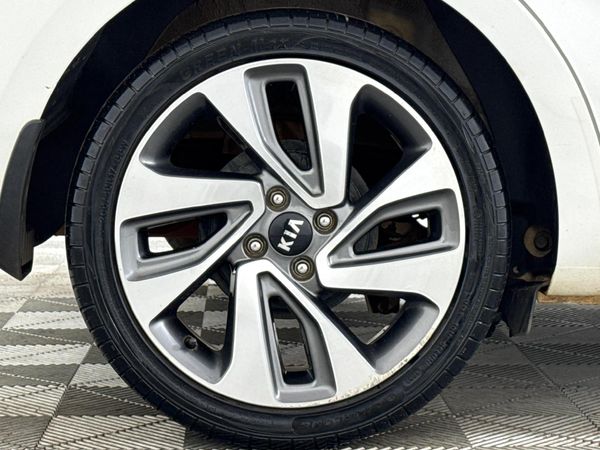 2017-Kia-Rio-14-Tec-5-dr image:7