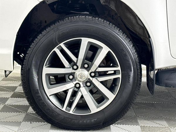 2018-Toyota-Hilux-28-GD-6-Raised-Body-Auto-Raider-Double-Cab image:4