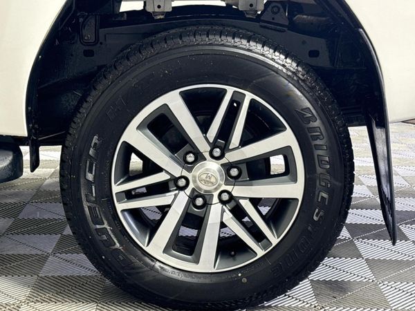 2018-Toyota-Hilux-28-GD-6-Raised-Body-Auto-Raider-Double-Cab image:6