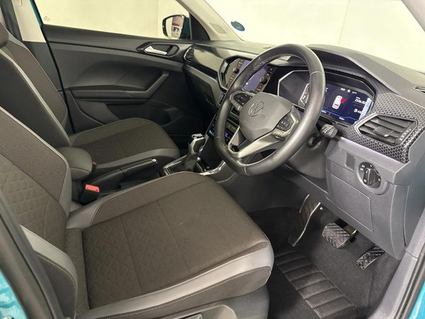 2024-Volkswagen-T-Cross-15-TSI-R-Line-Auto image:9